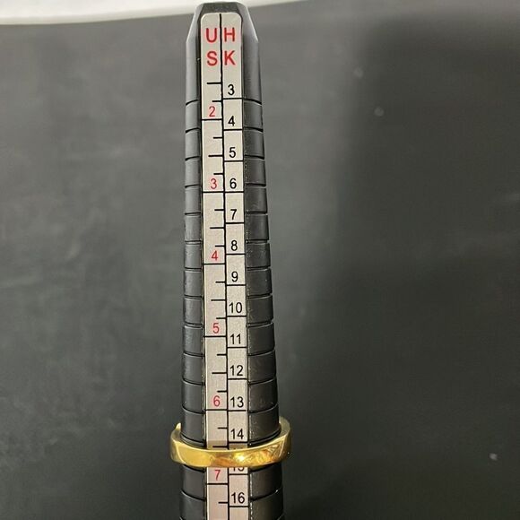 Large ring with a large purple gem - Picture 5 of 6